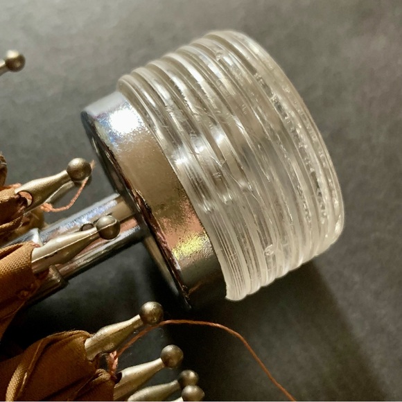 v i n t a g e :: Mod Floral Whimsical Flower Power Umbrella - Picture 11 of 15